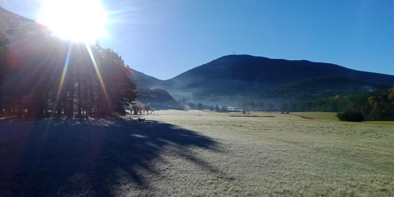 Montagne, Mer Et Verdon Séranon Exteriér fotografie